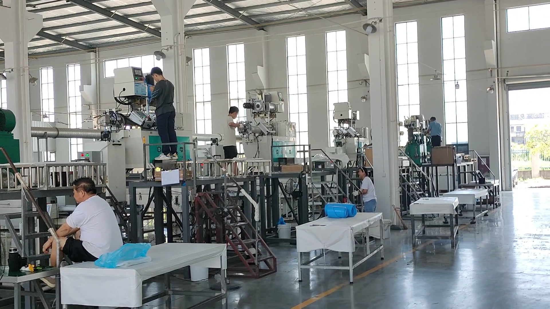 Silicone extrusion line